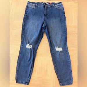 Celebrity Pink Distressed Skinny Jeans Size 18 The Spice Mid Rise Stretch Denim